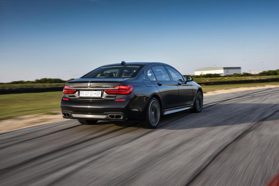  BMW M760Li xDrive 2017 года  (ZA) (фото 5 из 21)